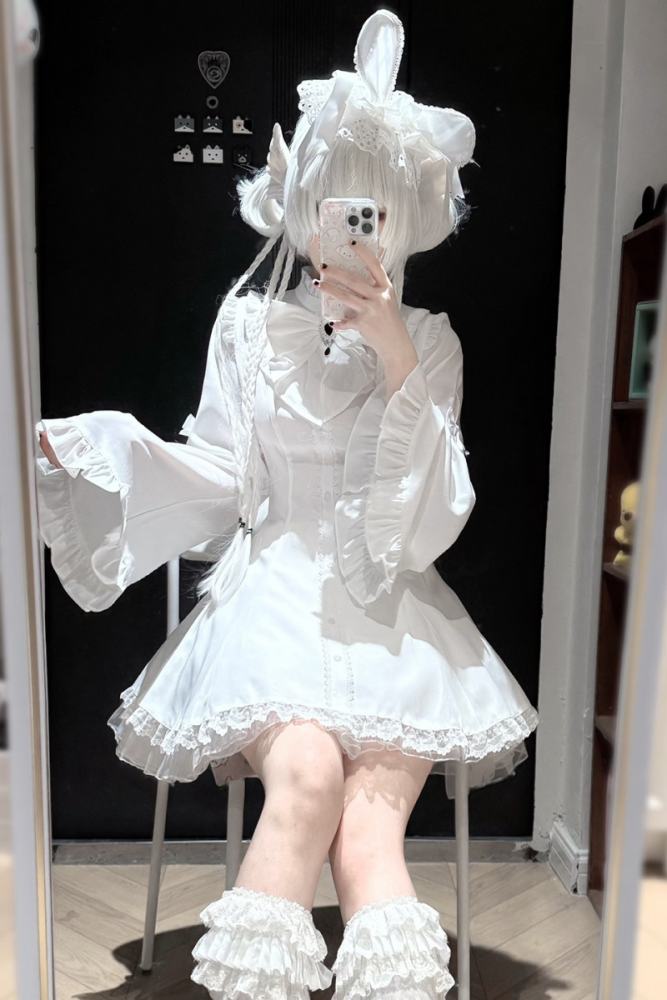 Yoshiki ~Witch Contract~ Gothic Plus Size Jirai Kei Dress and Shorts