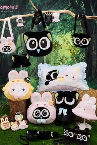 Momo and Luo Xiaohei Collaborated Bag Slippers and Pendant