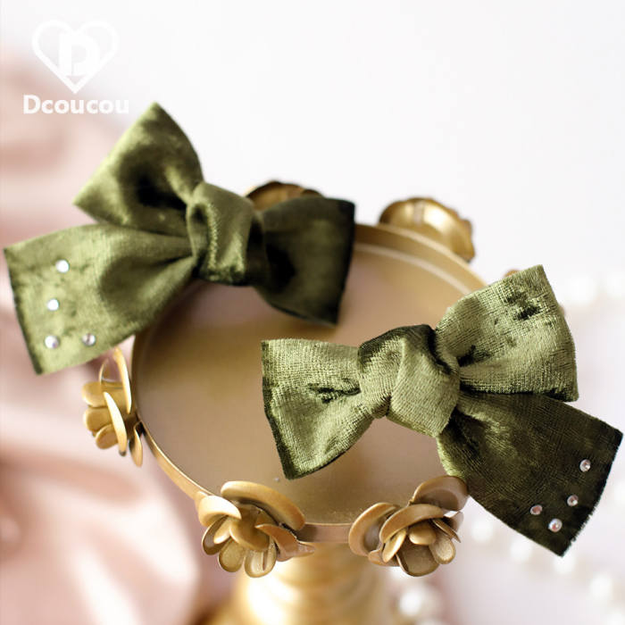 Dcoucou Pollin Girls Long Curls Lolita Wigs and Side Clips