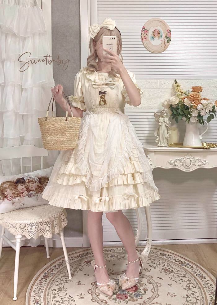 Strawberry Witch Maiden Nellie Classic Lolita Jumper