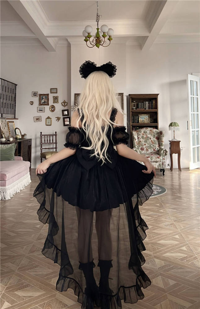 The Story of the Rose Lolita Jumper Dress and Accessories