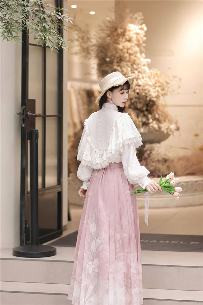 To Tulip Han Style Top and Skirt