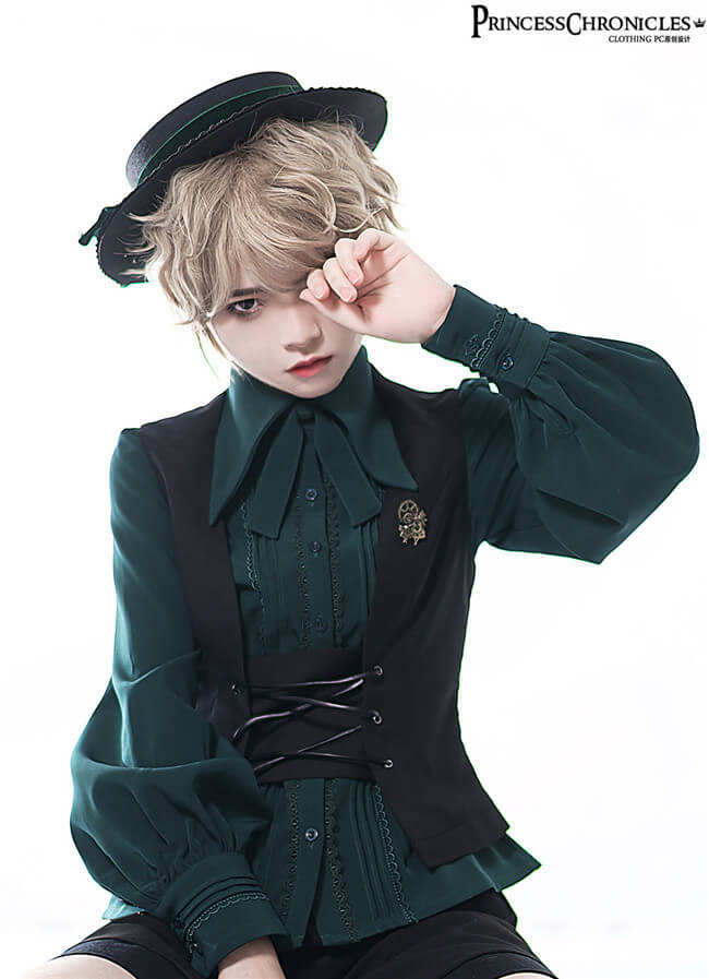 Princess Chronicles Ouji Fashion Blouse Black White Red Green Size M - In Stock