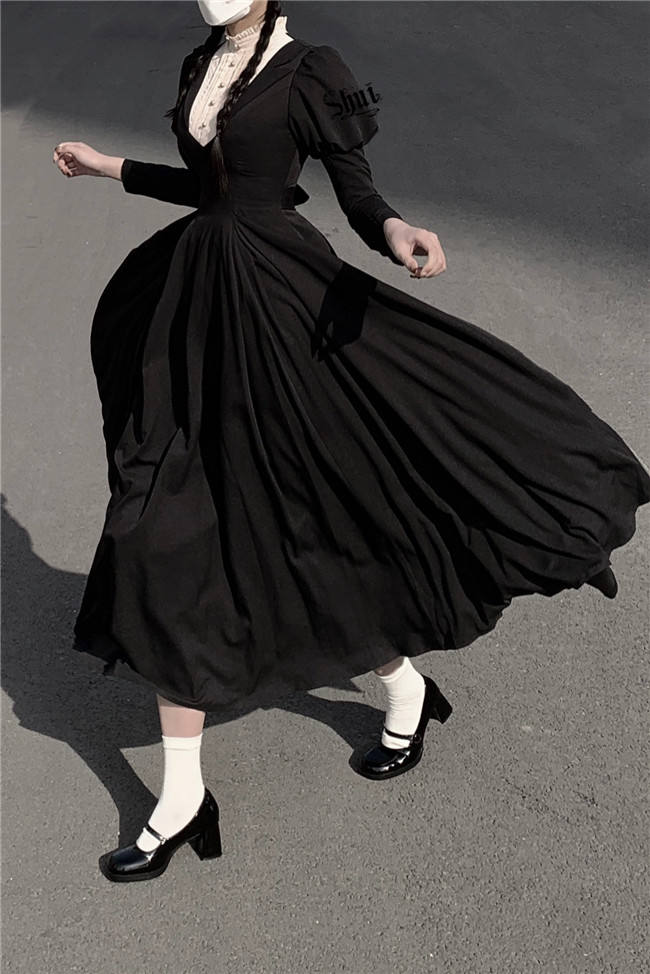 The Muppet Occupied Book Black Long Sleeves Classic Lolita Dress