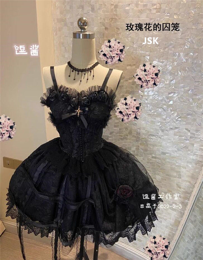 A Cage of Roses Elegant Gothic Lolita Dress and Accessories