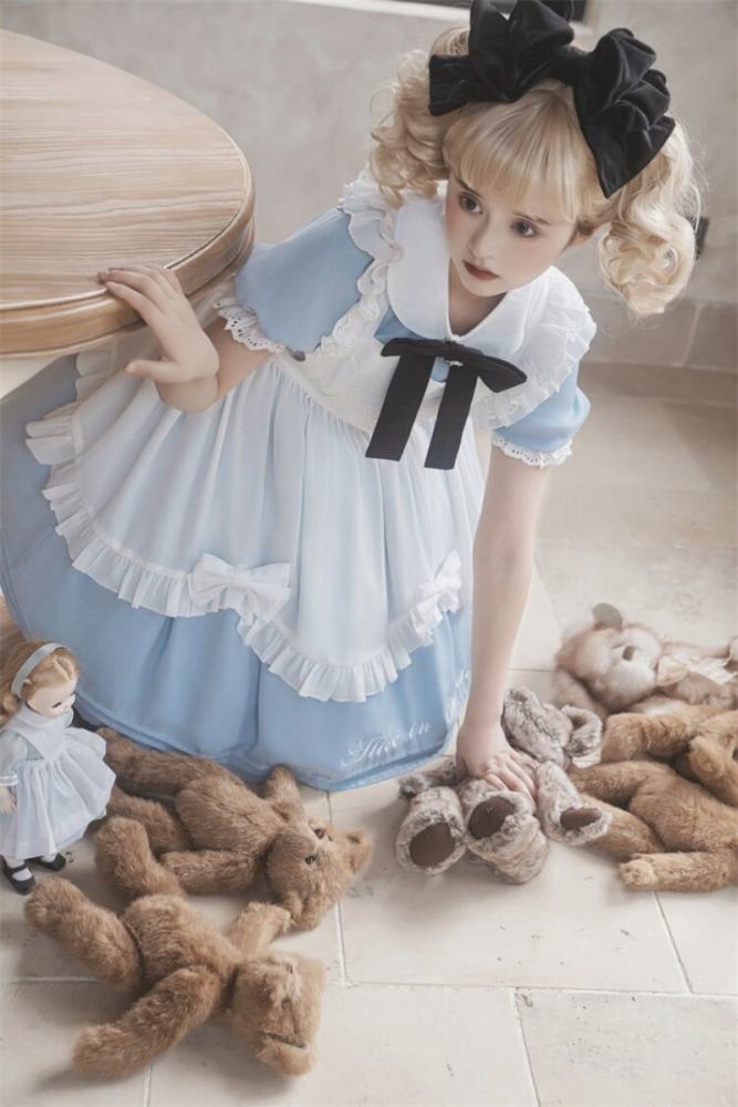 Unchartde Stars Alice in Wonderland Lolita OP and Apron