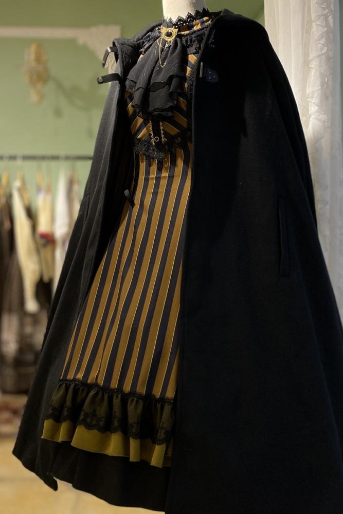 Miss Point ~ Demon Hunting Velvet Lolita Cape Long