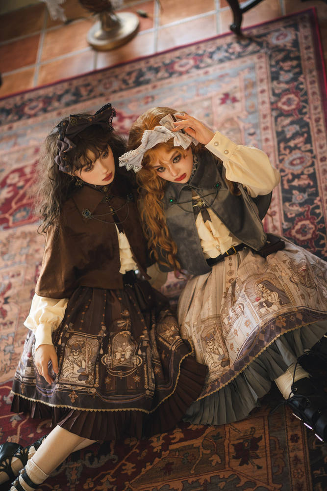 Miss Point ~ Demon Hunting Velvet Lolita Short Cape