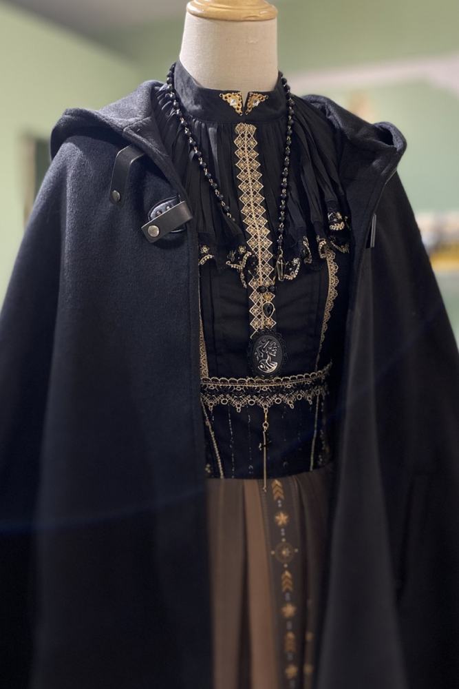 Miss Point ~ Demon Hunting Velvet Lolita Cape Long