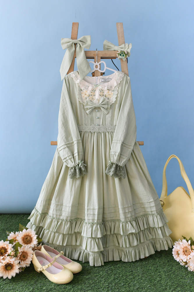 Strawberry Witch Maiden Nellie Classic Lolita Dress