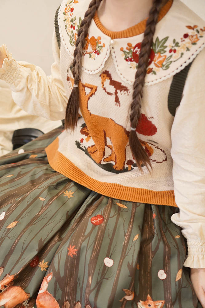 Miss Point ~Little Fox in Woods Sweater Vest