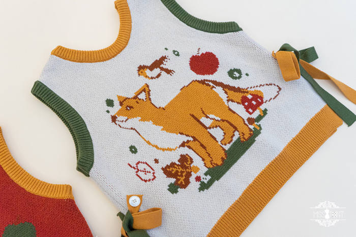 Miss Point ~Little Fox in Woods Sweater Vest