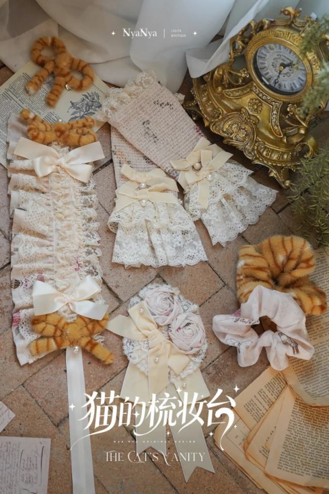 NyaNya Lolita ~The Cat’s Vanity~ Lolita Headdress and Sleeves