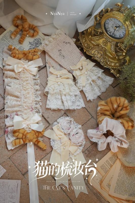 NyaNya Lolita ~The Cat’s Vanity~ Lolita Headdress and Sleeves
