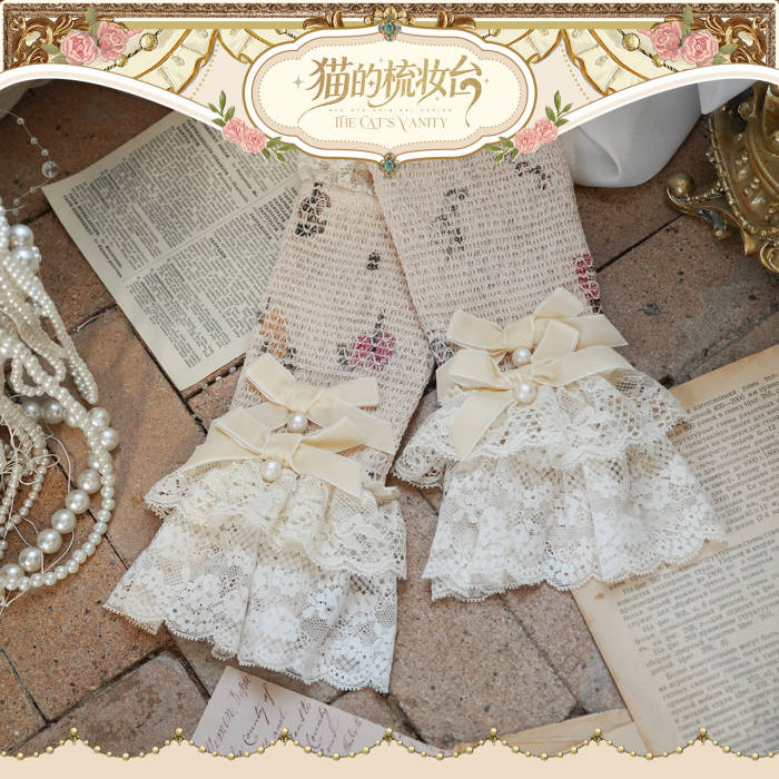NyaNya Lolita ~The Cat’s Vanity~ Lolita Headdress and Sleeves