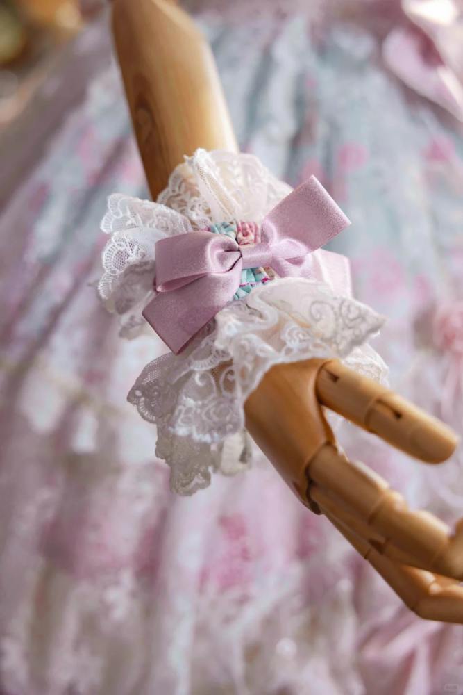 Bramble Rose ~The Roses in the Palace~ Lolita Wristcuffs Choker and Flower Ball
