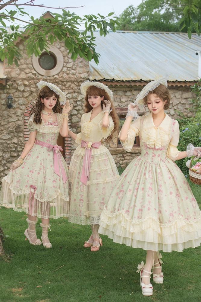 Withpuji ~When Wind Blows Over The Roses~ Floral Classic Lolita Dress and Blouse