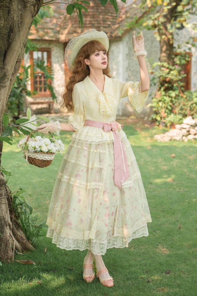 Withpuji ~When Wind Blows Over The Roses~ Floral Classic Lolita Dress and Blouse