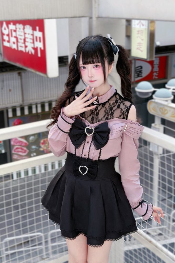 Lost Heart ~Sugar Frost~ Seikei Sweet Jirai Kei Blouse and Skirt