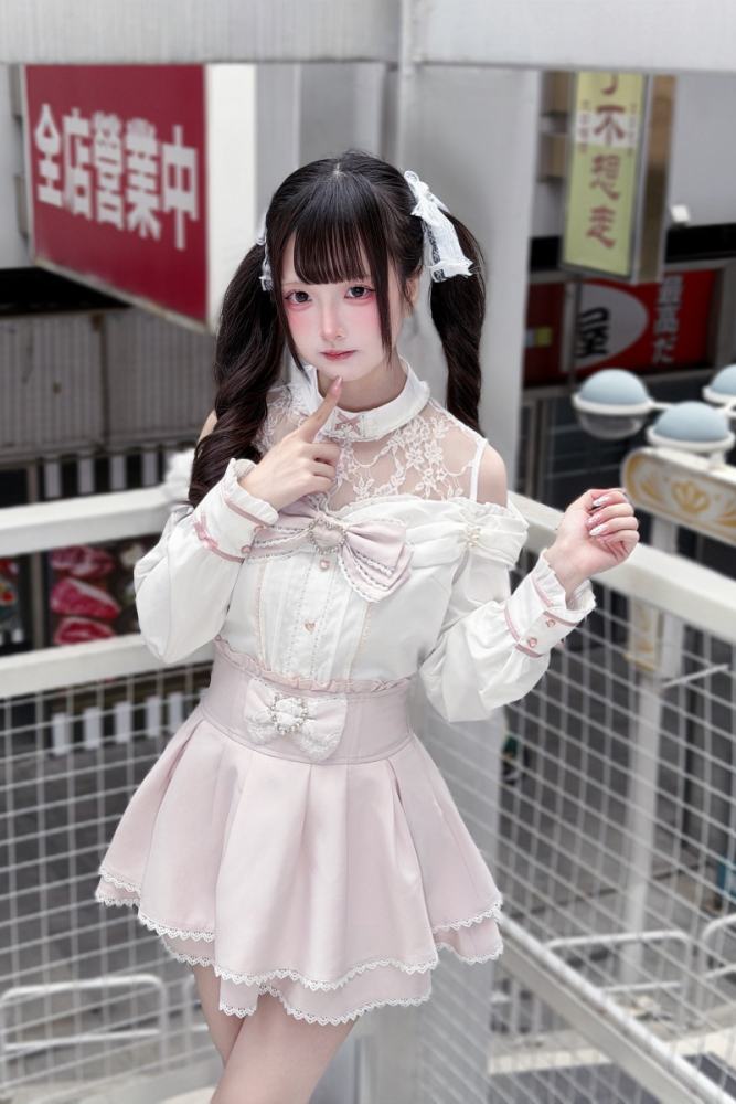 Lost Heart ~Sugar Frost~ Seikei Sweet Jirai Kei Blouse and Skirt