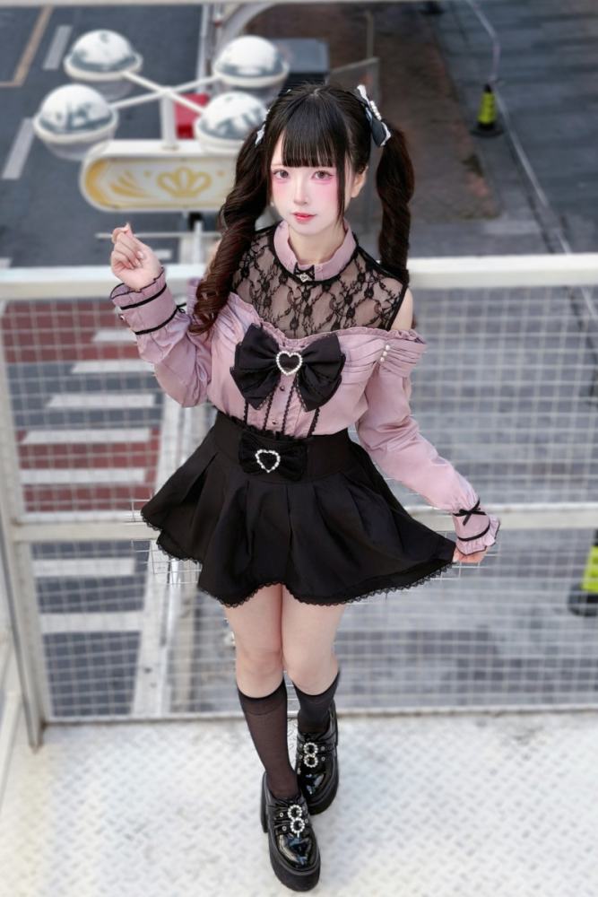 Lost Heart ~Sugar Frost~ Seikei Sweet Jirai Kei Blouse and Skirt