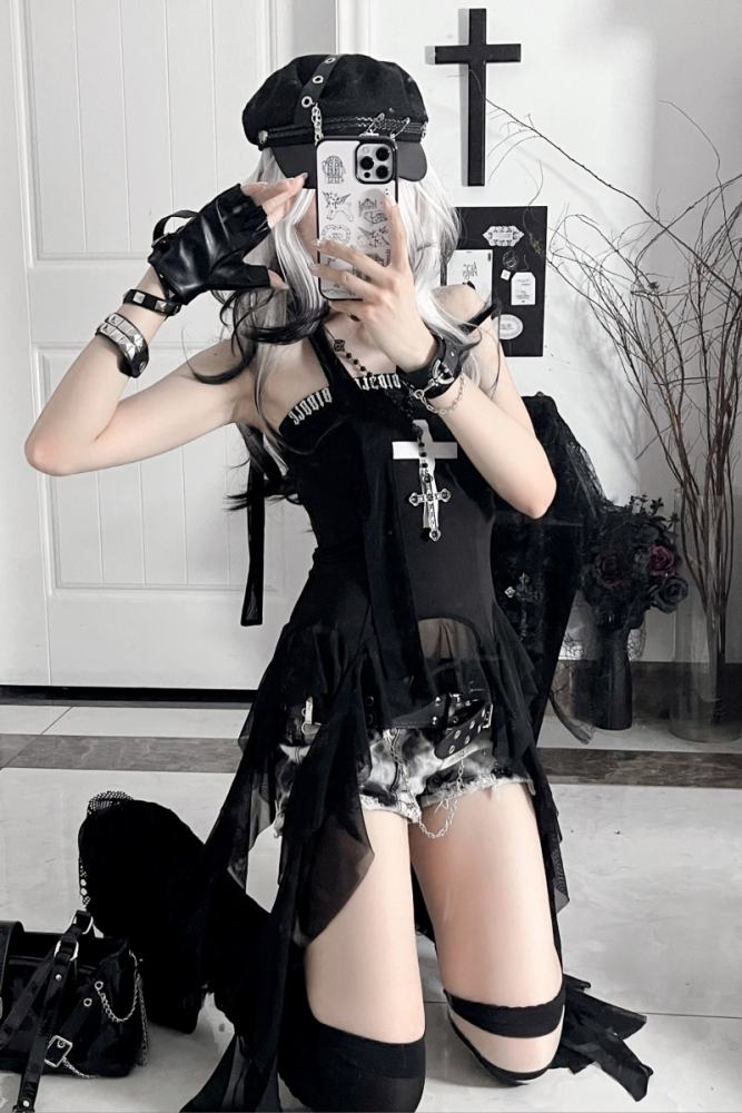 Rabbit Killer Punk Style Strapless Top with Irregular Tassels