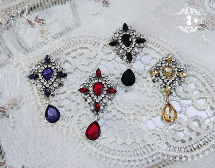 Miss Point ~The Pointe Estate Vintage Lolita Accessories