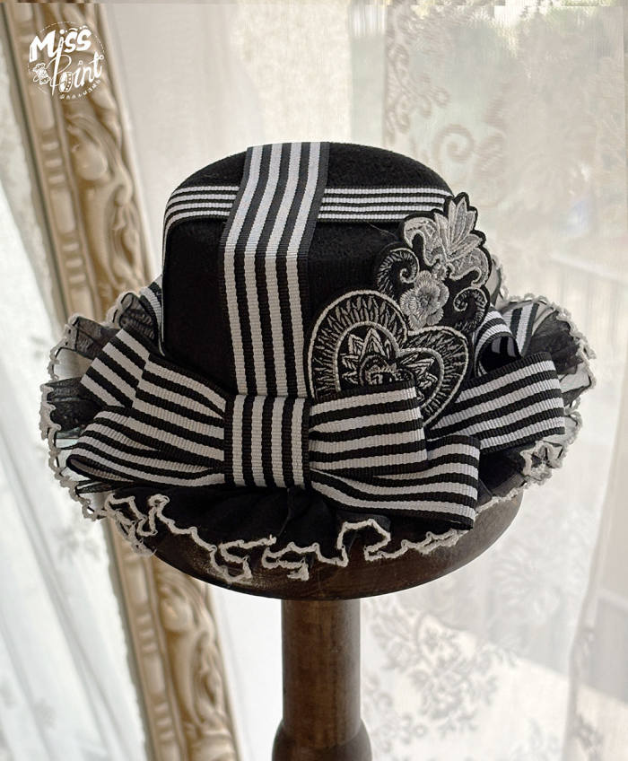 Miss Point ~The Pointe Estate Vintage Lolita Accessories