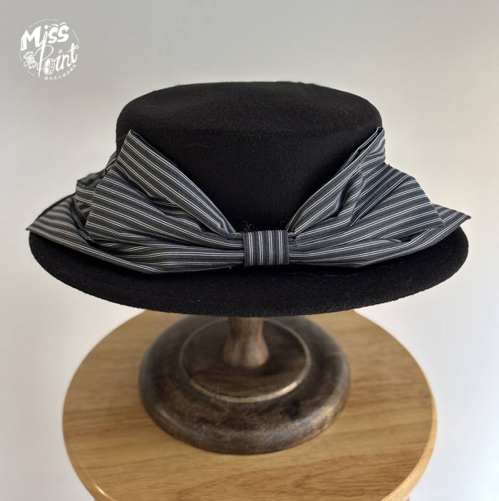 Miss Point ~The Pointe Estate Vintage Lolita Accessories