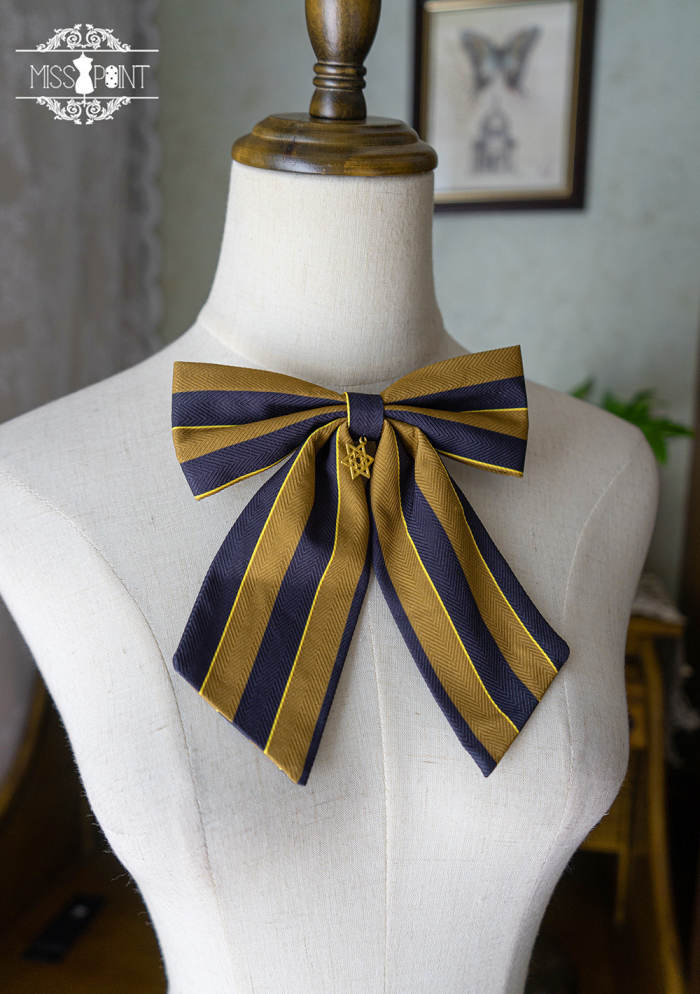 Miss Point ~The Pointe Estate Vintage Lolita Accessories
