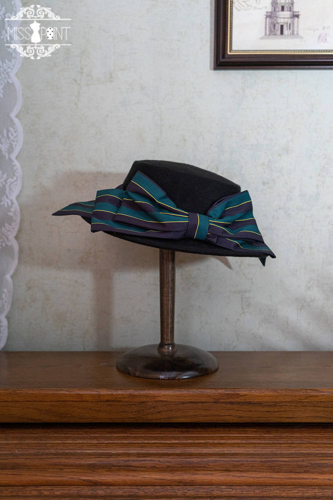 Miss Point ~The Pointe Estate Vintage Lolita Accessories