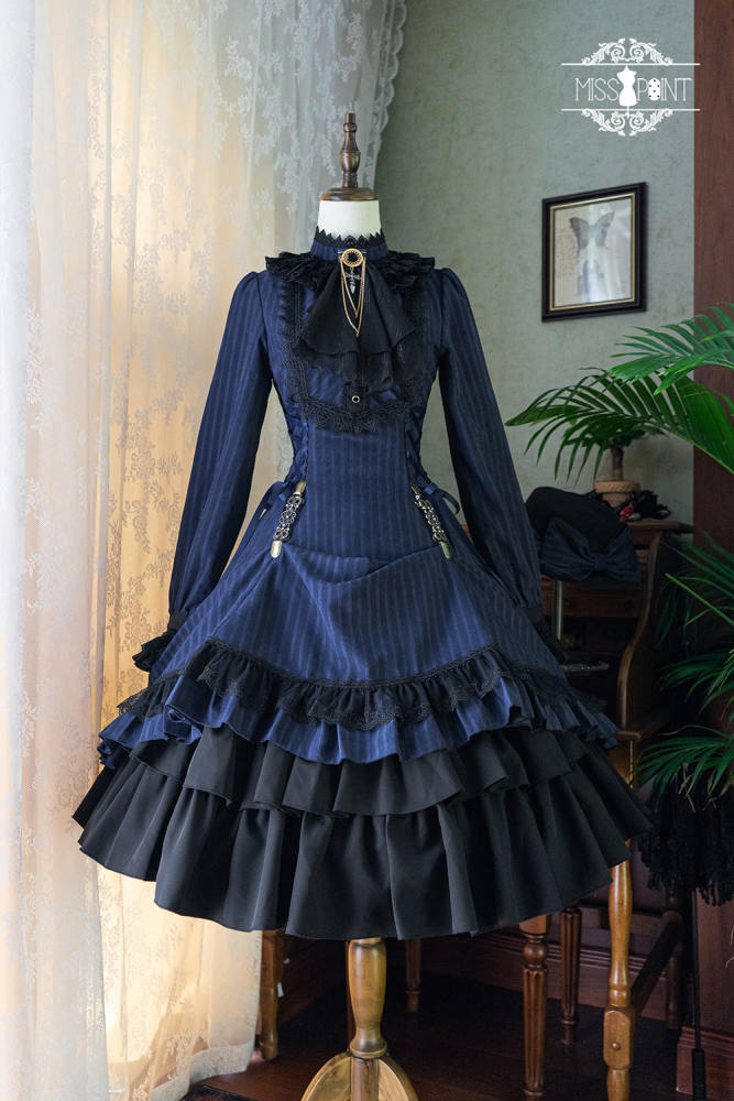 Miss Point ~The Pointe Estate Stripe Lolita OP
