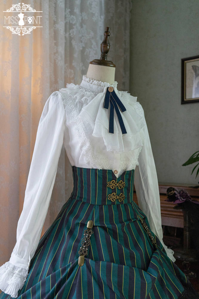 Miss Point ~The Pointe Estate Vintage Lolita Blouse