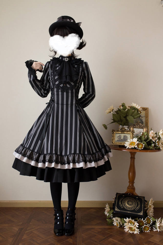 Miss Point ~The Pointe Estate Stripe Lolita OP