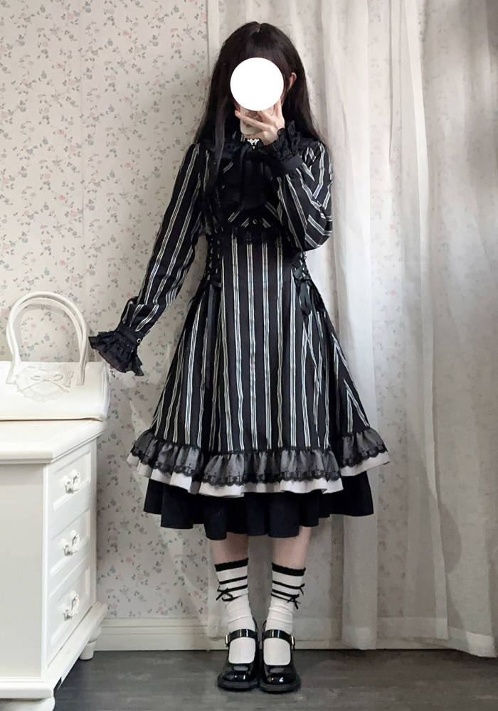 Miss Point ~The Pointe Estate Stripe Lolita OP