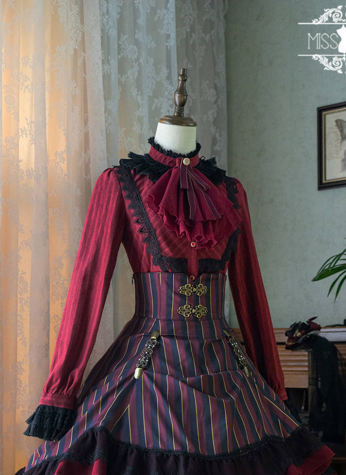 Miss Point ~The Pointe Estate Vintage Lolita Blouse