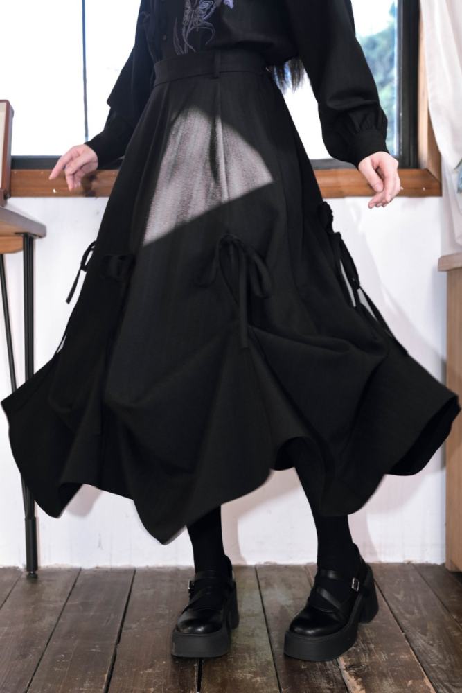 Dark Iris Jirai Kei Irregular Blouse and Bud Skirt