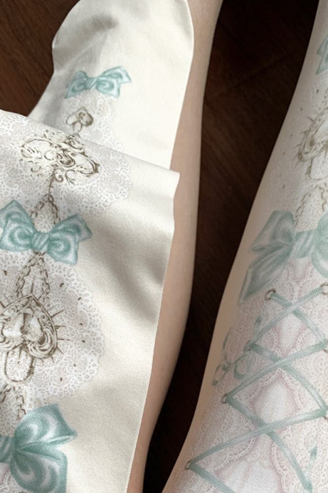 Roji Heart Lock Velvet Lolita Prints Tights