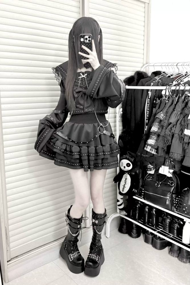Bug Starting Snake Print Jirai Kei Top and Skirt