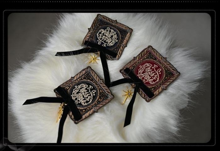 Tale Bringer The Silent Battle Ouji Lolita Hat Brooch and Tie