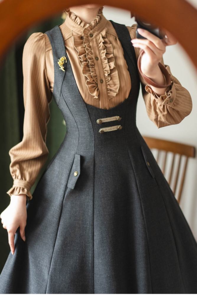 Forest Wardrobe Retro Elegant Corset Jumper and Blouse