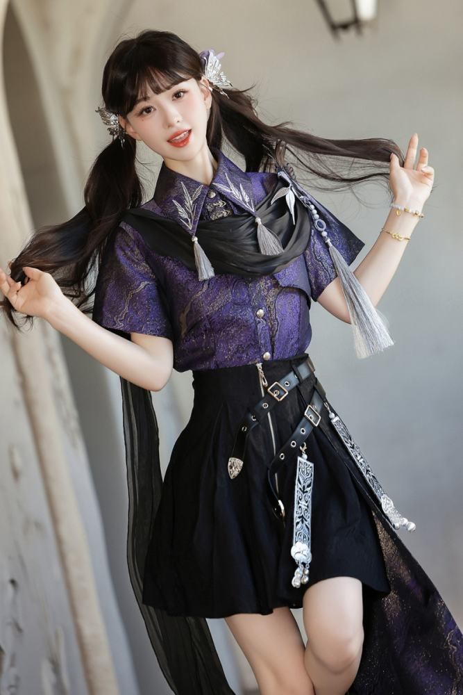 Unchartde Stars Collaborated The Ink Crow and Hanfu Top and Skirt