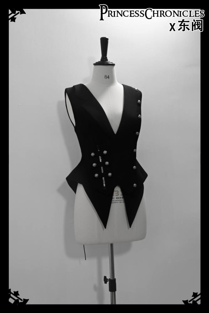 Princess Chronicles The Ashes Blouse Vest and Shorts Ouji Outfit