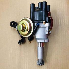 Engine Electronic Carburetor Type Ignition Distributor Assy MD142257 MD080608 T3T04591 for Pajero V32 4G54