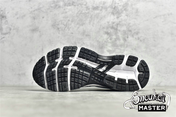 ASICS GEL-KAYANO 26 BLACK/BLACK/WHITE 1012A457-001