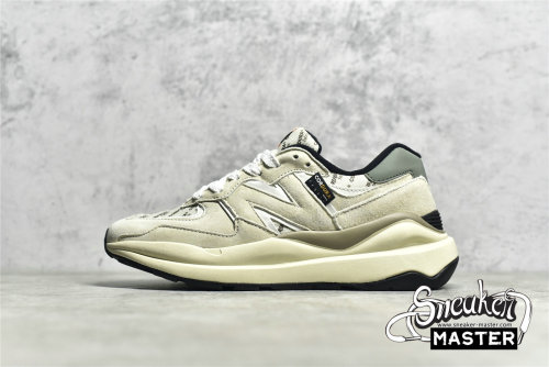 NEW BALANCE 57/40 RUNNING SHOES OFF-WHITE/OFF-WHITE/GREEN M5740CD1