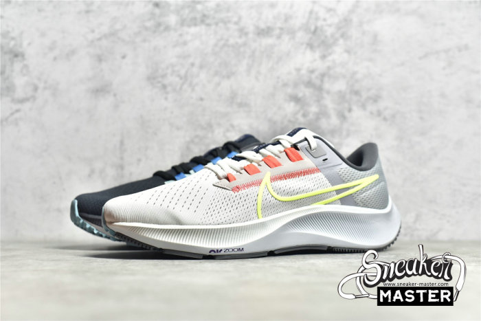 NIKE AIR ZOOM PEGASUS 38 LE GREEDY DARK SMOKE GREY/WHITE/FLASH CRIMSON/VOLT DJ3128-001