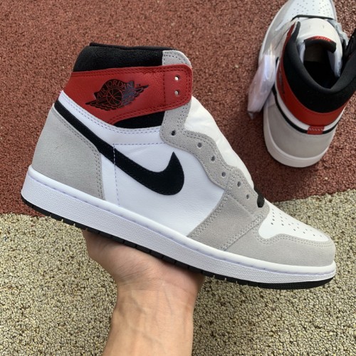 Authentic Air Jordan 1 High OG“ Light Smoke Grey”