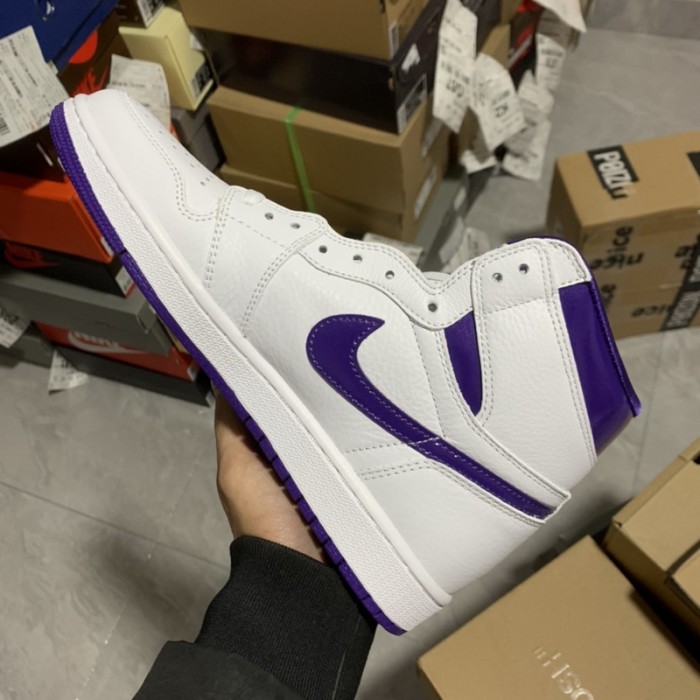 Air Jordan 1 Retro High Court Purple