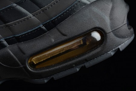 Nike mens Air Max 95 PremiumSE BLACK/GOLD